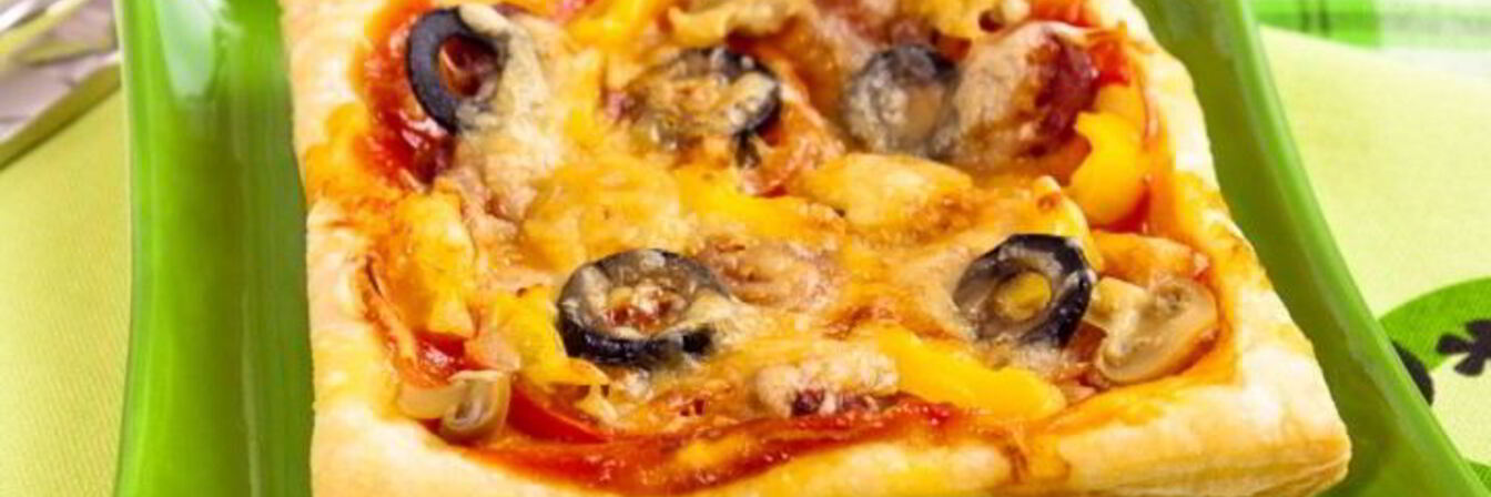 Пицца из слоеного теста