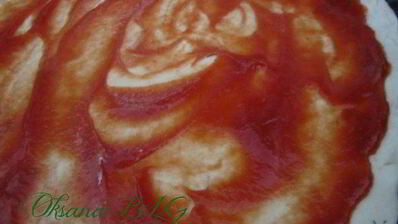 пицца красное и белое