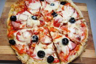 Пицца с копченым окороком