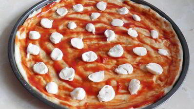 пицца с курицей и ананасами