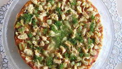 пицца с курицей и перцем в микроволновке