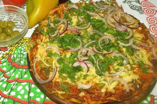 Пицца с маринованным мясом