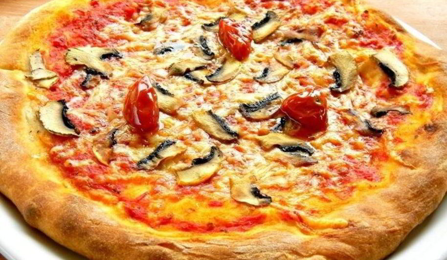 Рецепт пиццы с шампиньонами и помидорами