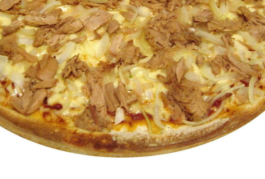 Пицца с тунцом и бочковыми огурцами