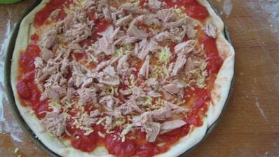 пицца с тунцом и ветчиной