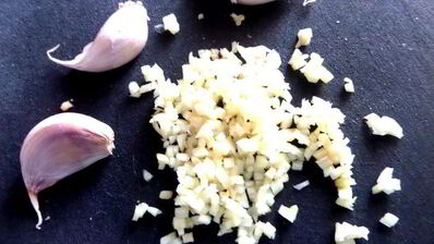 сырная пицца на хлебе