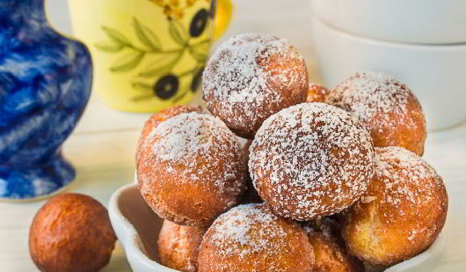Рецепт простых пончиков на сгущенке
