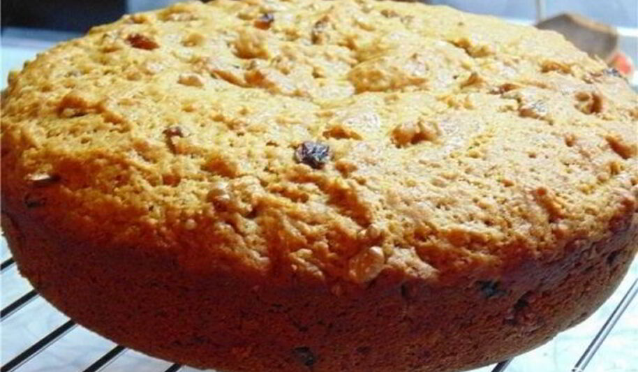 Рецепт коврижки с орехами и изюмом