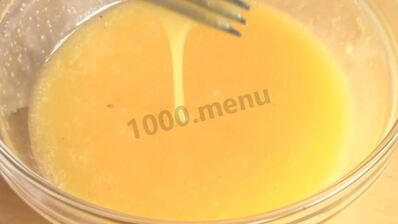 шарлотка на молоке с яблоками