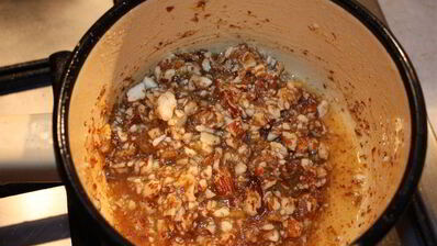 шарлотка с грушами и орехами