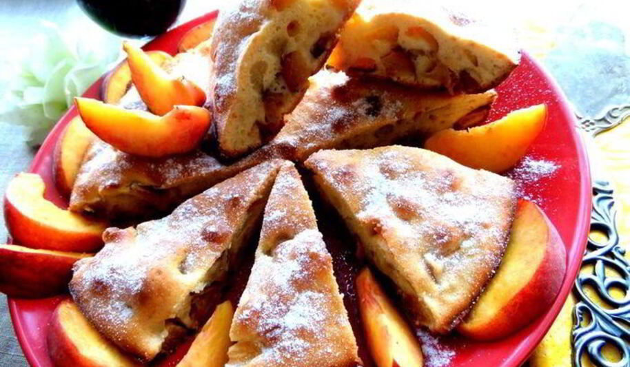 Рецепт шарлотки с нектаринами