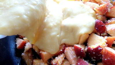 шарлотка с нектаринами