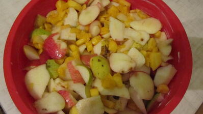 шарлотка с яблоками и грушами