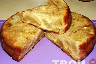 Шарлотка с яблоками и с творогом