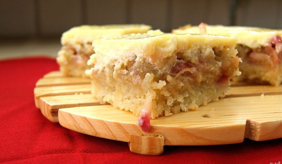 Рецепт шарлотки с яблоками и творогом