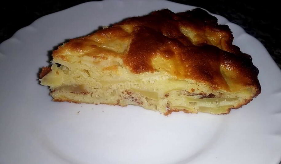 Рецепт шарлотки с яблоками на кефире