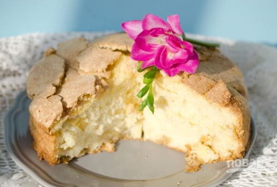 Шарлотка с яблоками