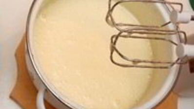 шарлотка с замороженными яблоками