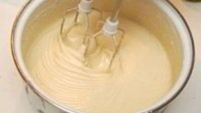 шарлотка с замороженными яблоками