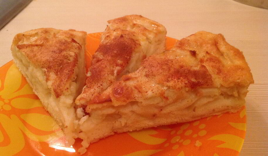 Рецепт воздушной шарлотки с корицей и яблоками