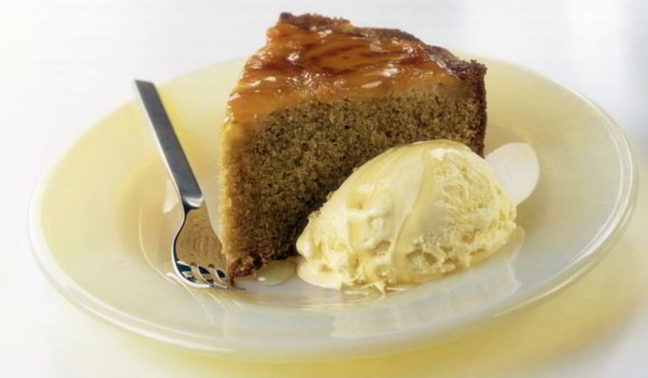 Рецепт яблочной шарлотки с медома и корицея