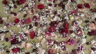 штрудель с лососем, фасолью и рикоттой