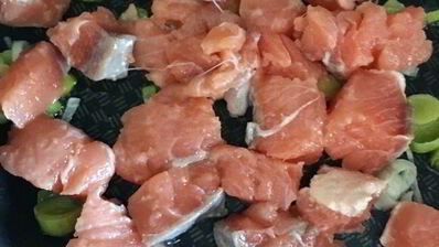 штрудель с лососем, фасолью и рикоттой