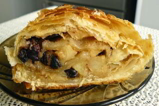 Яблочный штрудель из готового слоеного теста