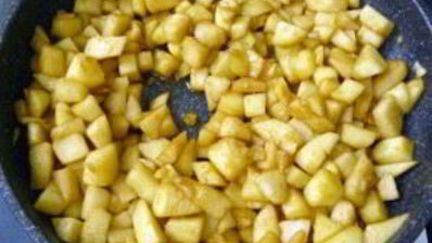 яблочный штрудель из готового слоеного теста