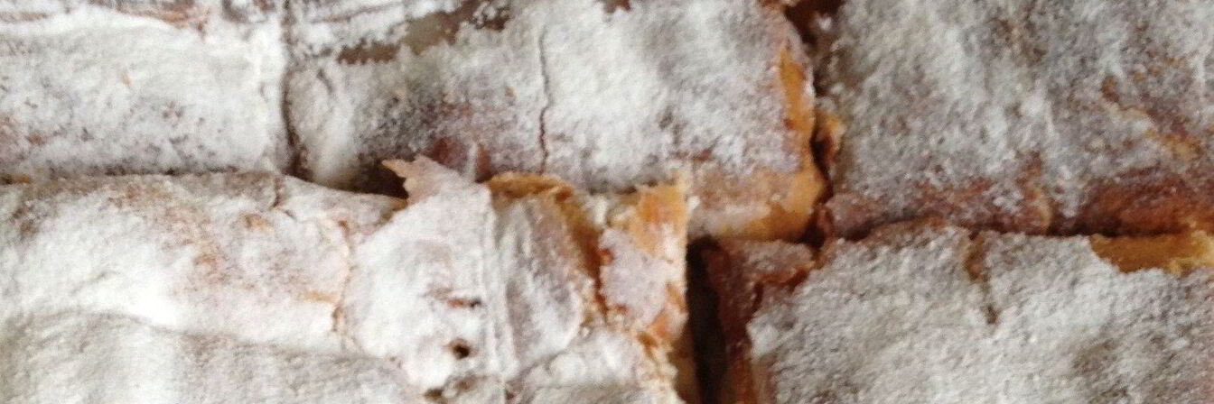 Яблочный штрудель с орехами