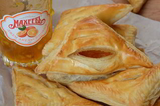 Слойки с апельсиновым джемом