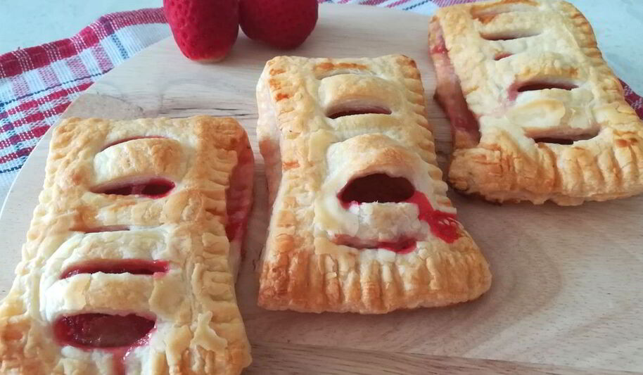 Рецепт слоек с клубникой