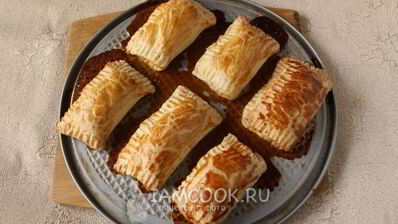 слойки с орехами