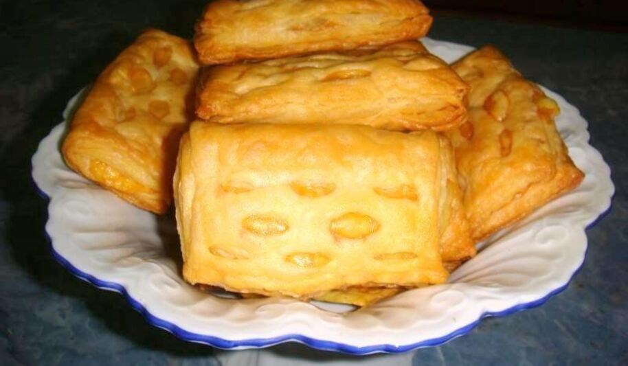 Рецепт слоек с сыром из слоеного теста