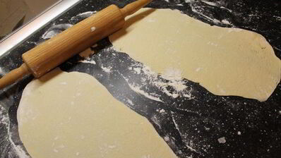 слойки с ветчиной и моцареллой