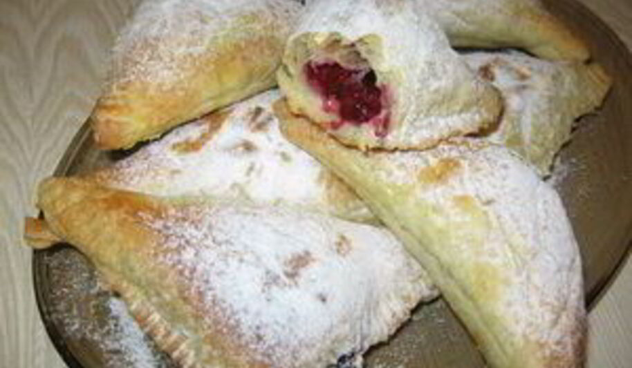 Рецепт слоек с вишней