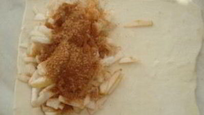 слойки с яблоками из слоеного теста