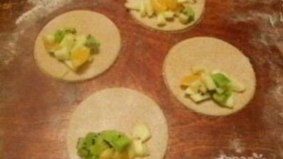 диетические сочни с фруктовой начинкой