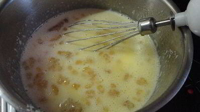 творожник с орехами и изюмом