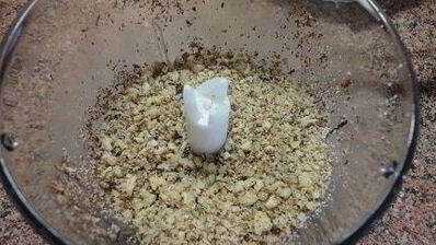 творожник с орехами и изюмом