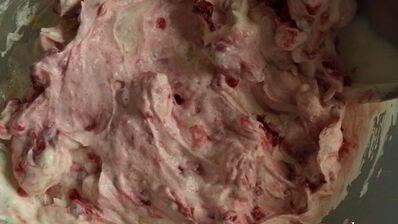 запеченные сырники с ягодно-кремовой начинкой