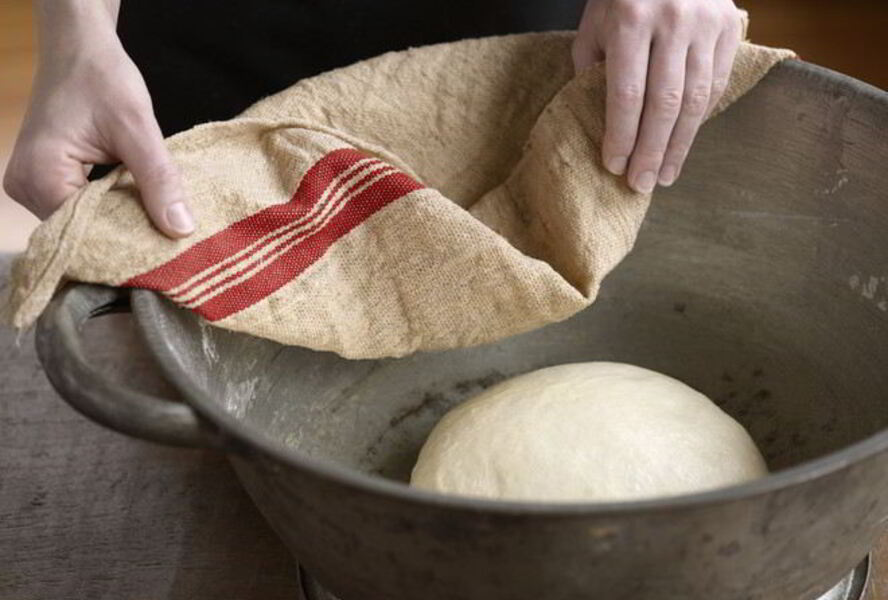 Тесто для пиццы на молоке