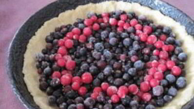 торт со смородиной и сметаной