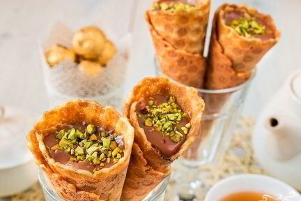 Вафельные трубочки с кремом