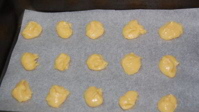 мини-эклеры с клубничным кремом