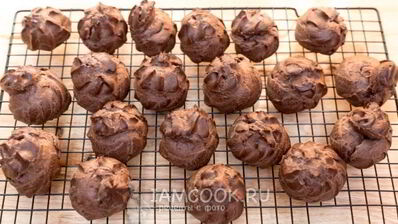 шоколадные профитроли с кремом