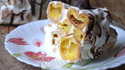 торт из профитролей со сметанным кремом
