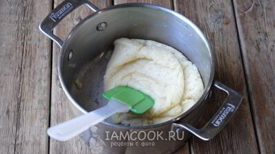 торт из профитролей со сметанным кремом