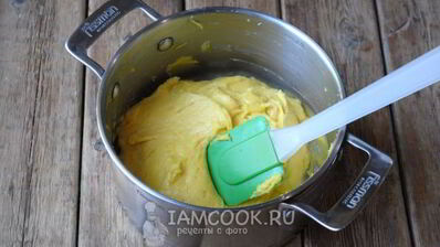 торт из профитролей со сметанным кремом