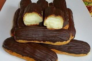 Эклеры с кремом в глазури